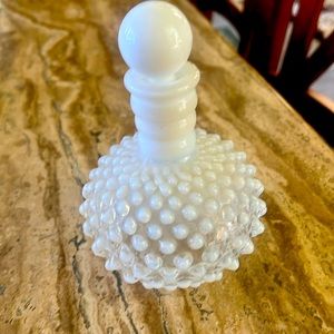 Vintage vinegar cruet white hobnail Fenton  it is antique